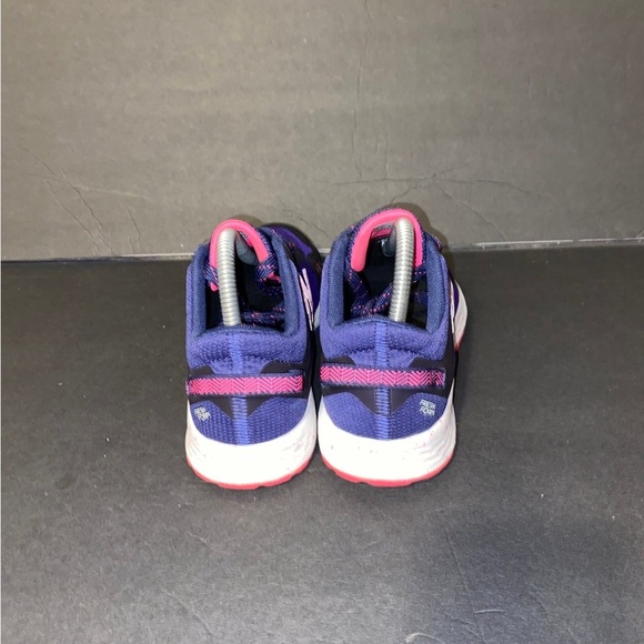 New Balance - Picture 4 of 6